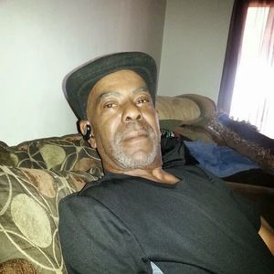 Meet your Posher, Lewis